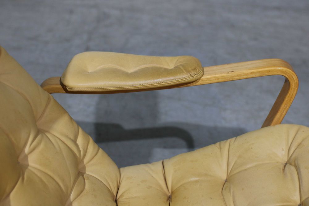 Par de poltronas Sam Larsson modelo Mona em couro