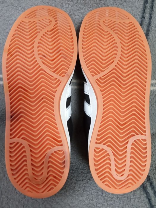 41(26) Adidas Campus