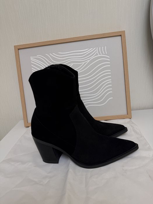 Жіночі козакі Zara 38