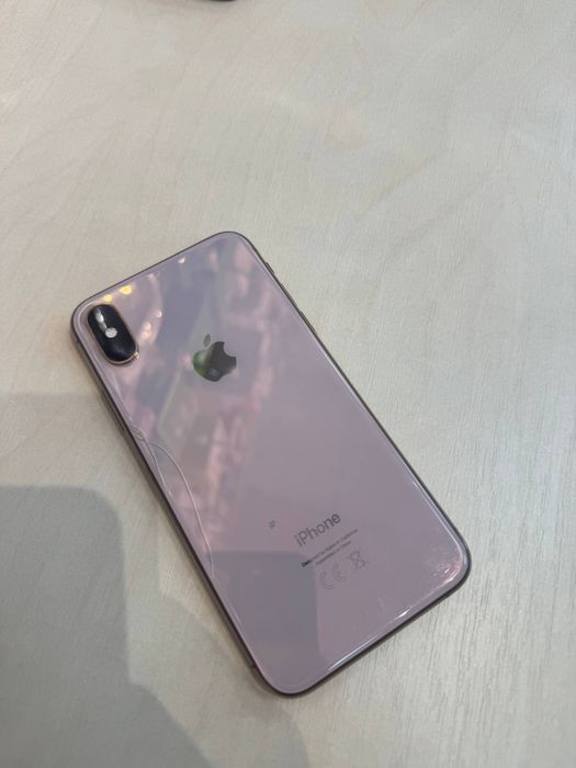 Продам IPhone xs