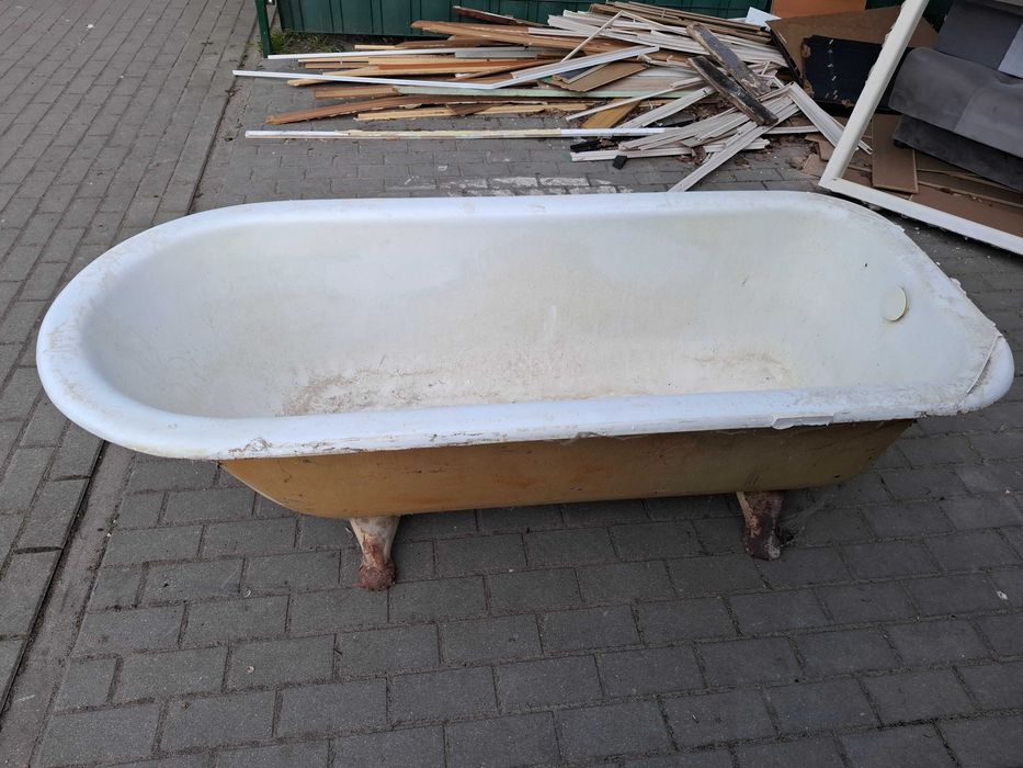 wanna żeliwna półkolista do renowacji - możliwy transport