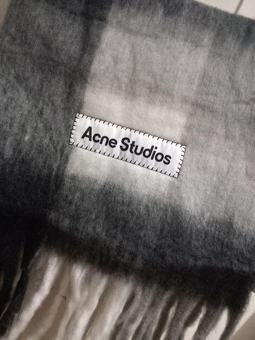 Cachecol da Acne studios