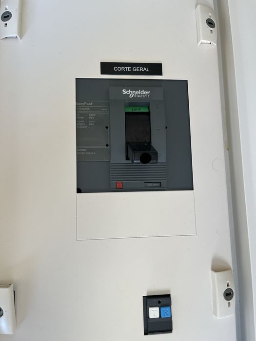 Vendo quadro corte 400A