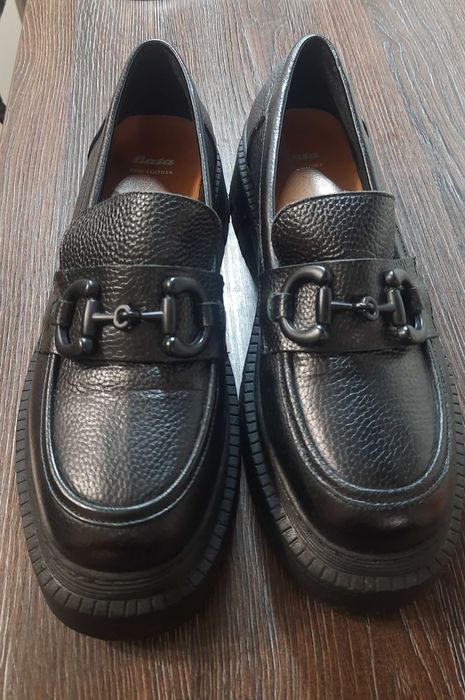 Продам стильні жіночі туфлі-лофери Bata (Real Leather)
