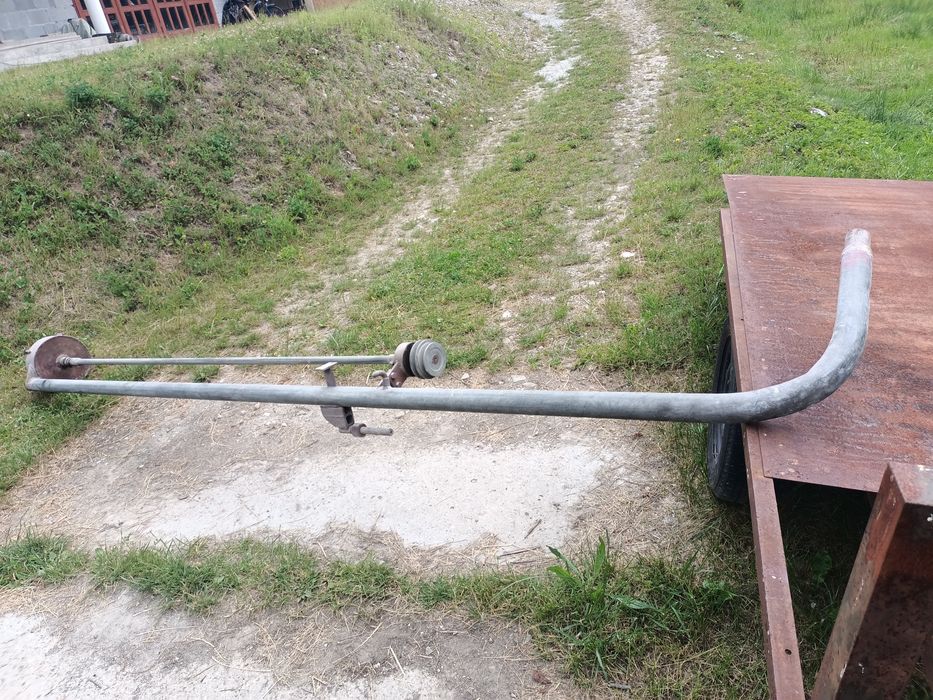 Stara pompa do gnojowicy, gnojówki
