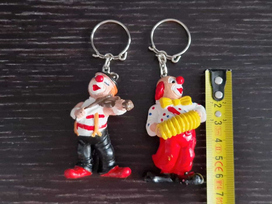 Nowy, bez metki zestaw 2 breloków do kluczy