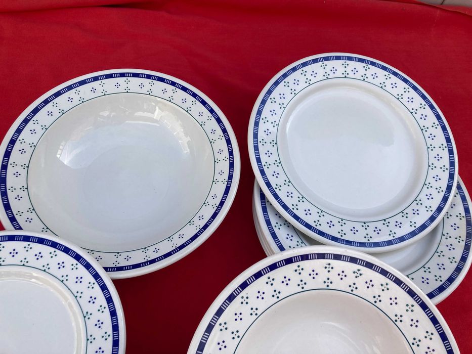 Conjunto Louça em porcelana 19 peças Oxford Brasil Antigo