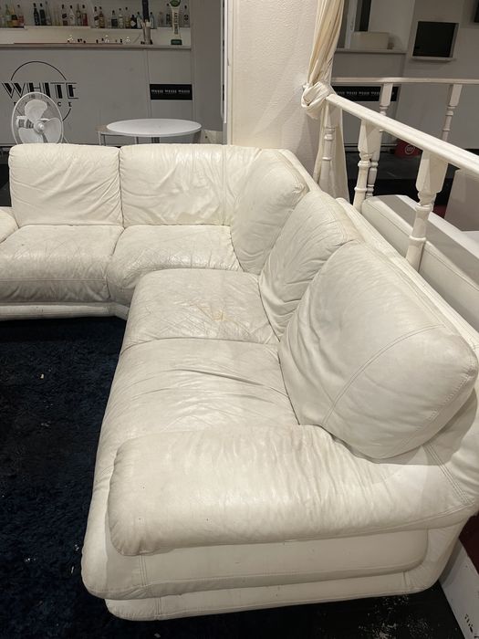 Sofa branco em pele