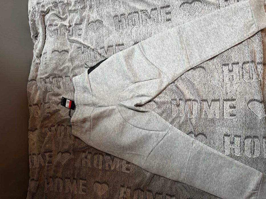 Nowy Nike Tech komplet Szary L