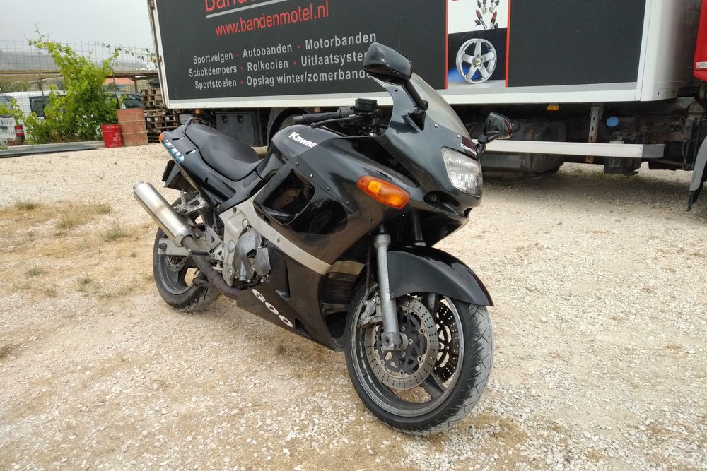 Kawasaki ZZR600 – 1994 – 42.041 km – 2 Donos