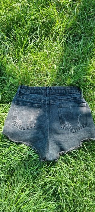 Шорти, череые шорты