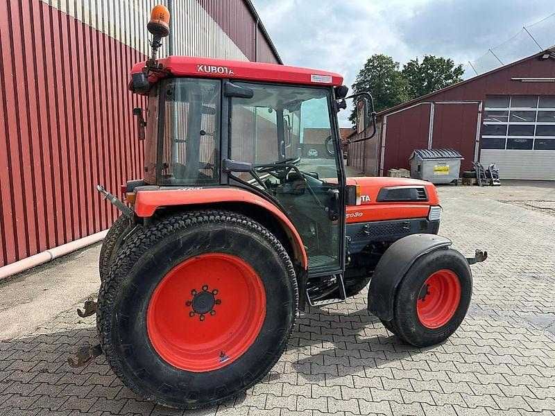 Ciągnik 53km Kubota L5030 sadowniczy sadownik