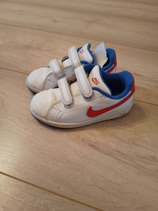 Buty Nike r. 25,5