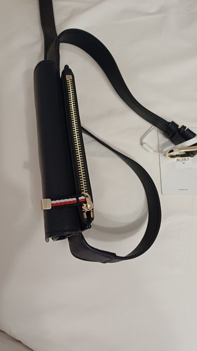 Женская поясная сумка Tommy Hilfiger