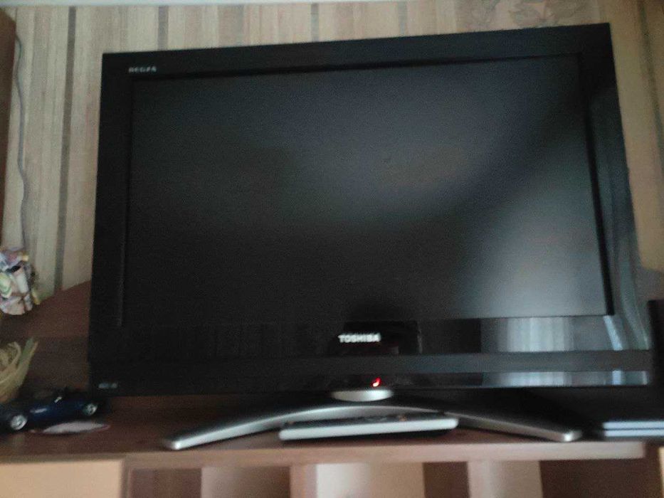 Toshiba Regza 32 дюймов