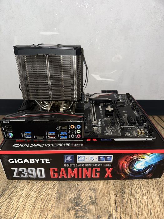 Комплект i5 9600k , gigabyte z390 , 16gb ddr4 2666 2x8gb, msi frozr L