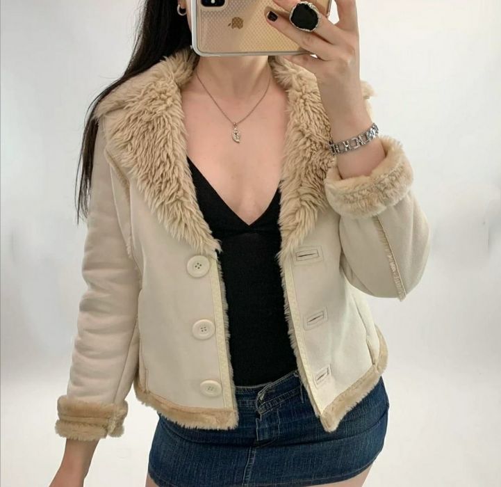 Дублянка світла молочного кольору