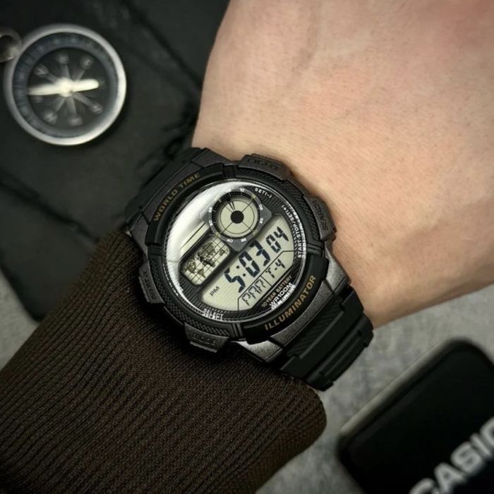 Чоловічий годинник Casio AE-1000W-1A Original | Світовий час | 100 м водозахист