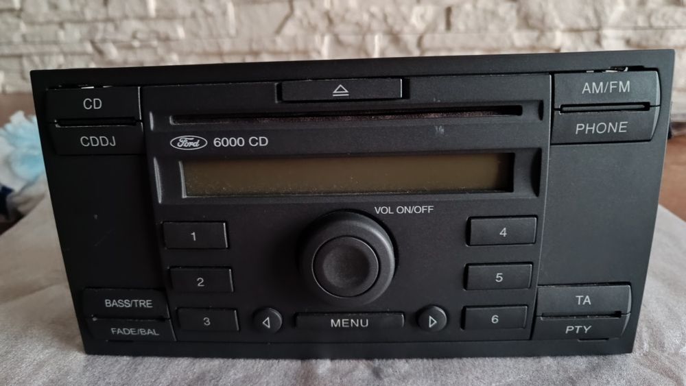 Ford-radio cd i panel klimatyzacji.