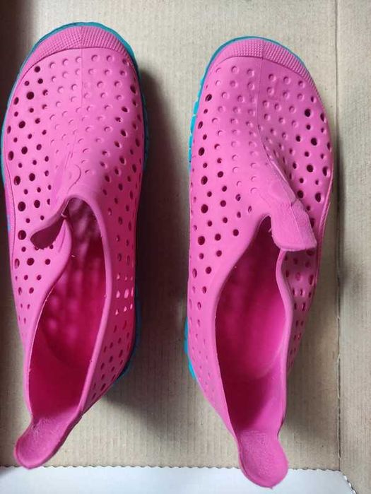 Buty na basen ...