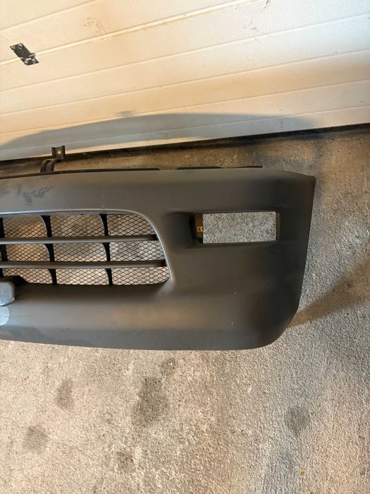 Para Choques Frontal Mitsubishi L400 de 1999