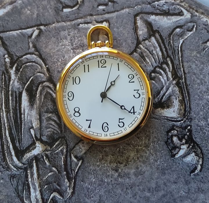 20326#Relogio bolso NOVO com pilha Diâmetro 40 mm