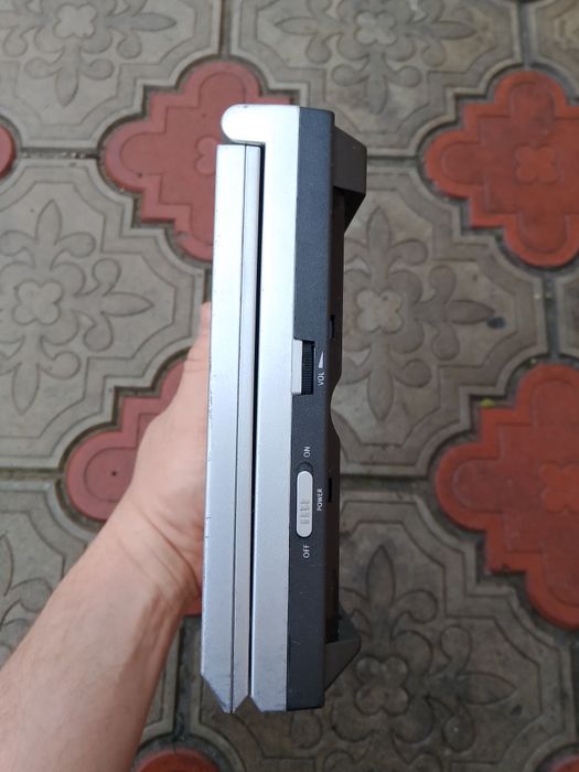Портативний dvd-ррогравач BBK DL370TI