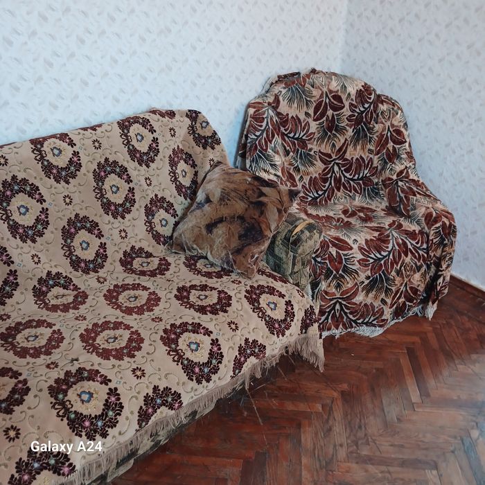 Подобово почасово  центр близько Лебидь Плаз