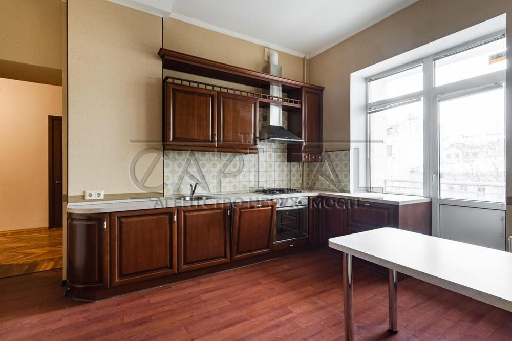 Продаж 5к квартири, вул. Ярославів Вал, Шевченківський р-н