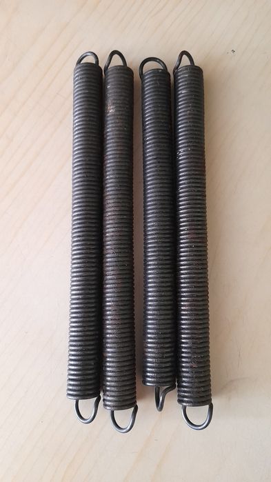 Sprzedam 4 sprężyny naciągowe