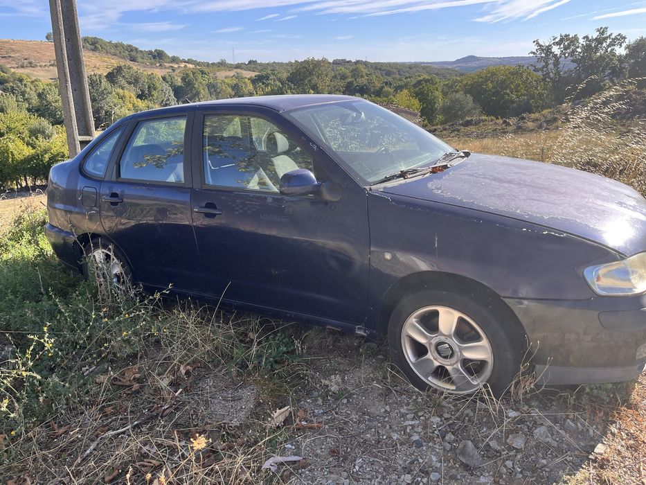 Seat cordoba 1.6 a gasolina — photo 2