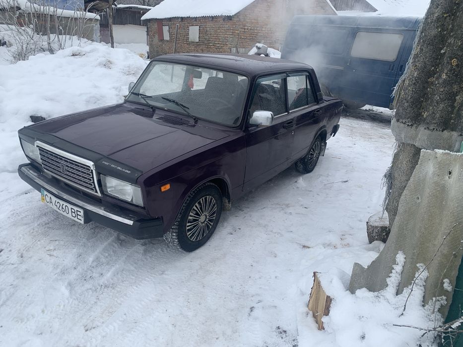 Продам ваз 2107 авто внепаганому стані цікавить обмін з моєю доплатой