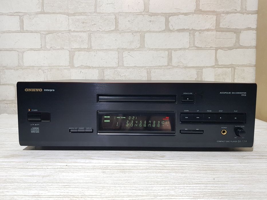 CD програвач/проигрыватель Onkyo DX-7711+1  б/у з Німеччини
