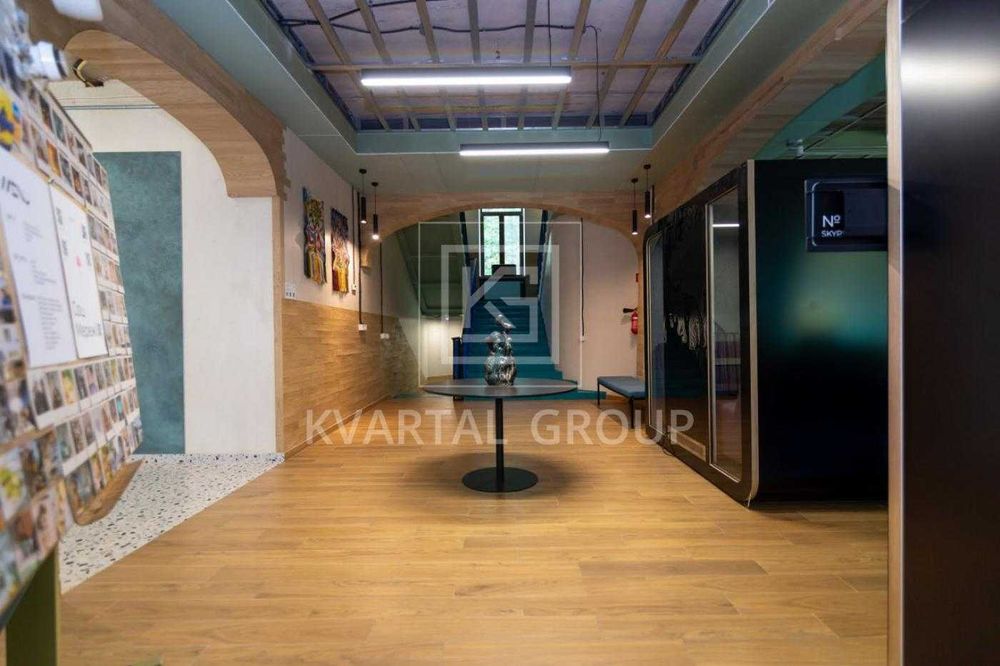 Розкішна резиденція 1087 м² з озером та повною автономією, 45 соток