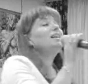 Ведуча‑тамада Олена Запорізька-400грн\г. Музика,караоке,дим,декор,фото