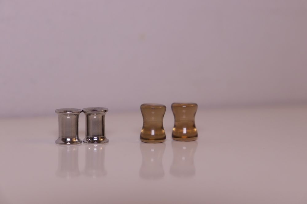 Tunele do uszy stalowe / plagi 6 mm 2 G