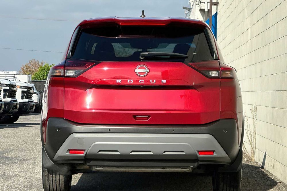 Nissan Rogue      2023
