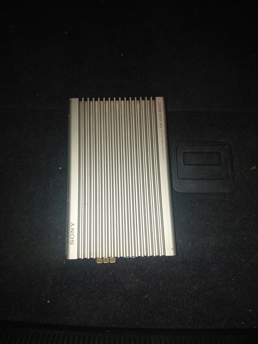 Автомобільний  усилітель SONY XM 4045  японія