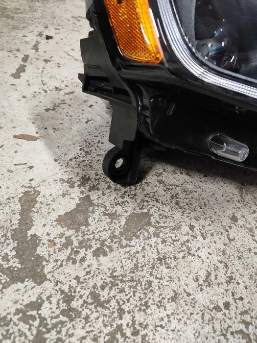 Lampa Prawa Jeep Grand Cherokee wk2 po 16