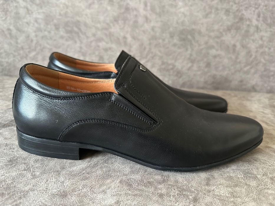 Шкіряні чоловічі туфлі Carlo Delari