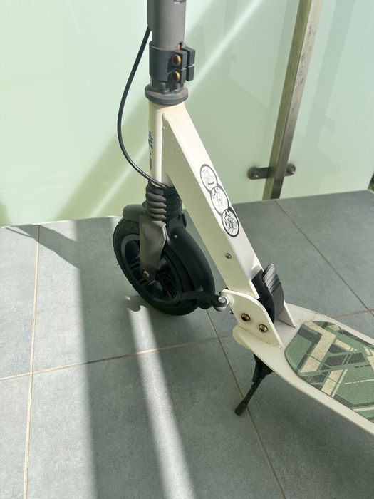 Hulajnoga Nils Extreme biala, amortyzatory