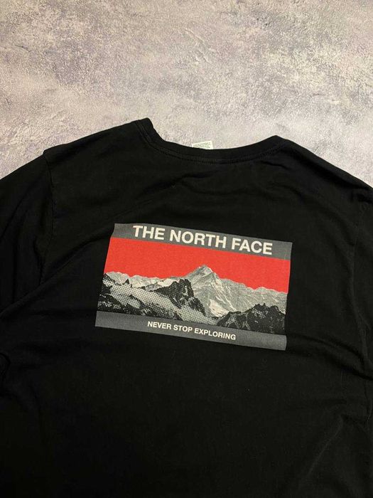 Футболка The North Face
