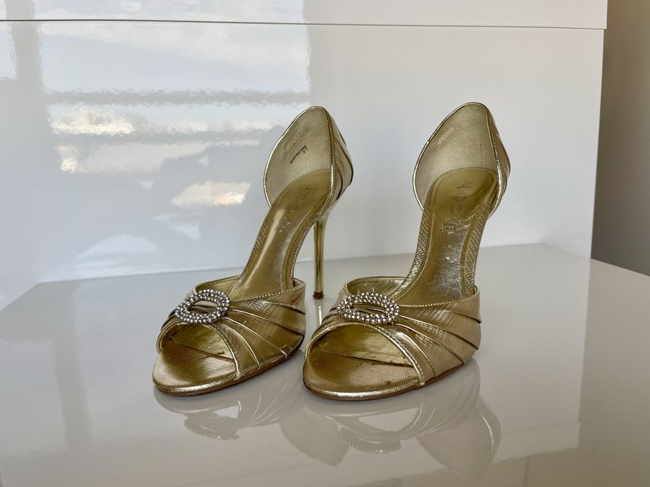 Sapatos Dourados Aldo