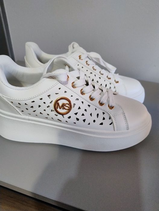 Buty damskie białe