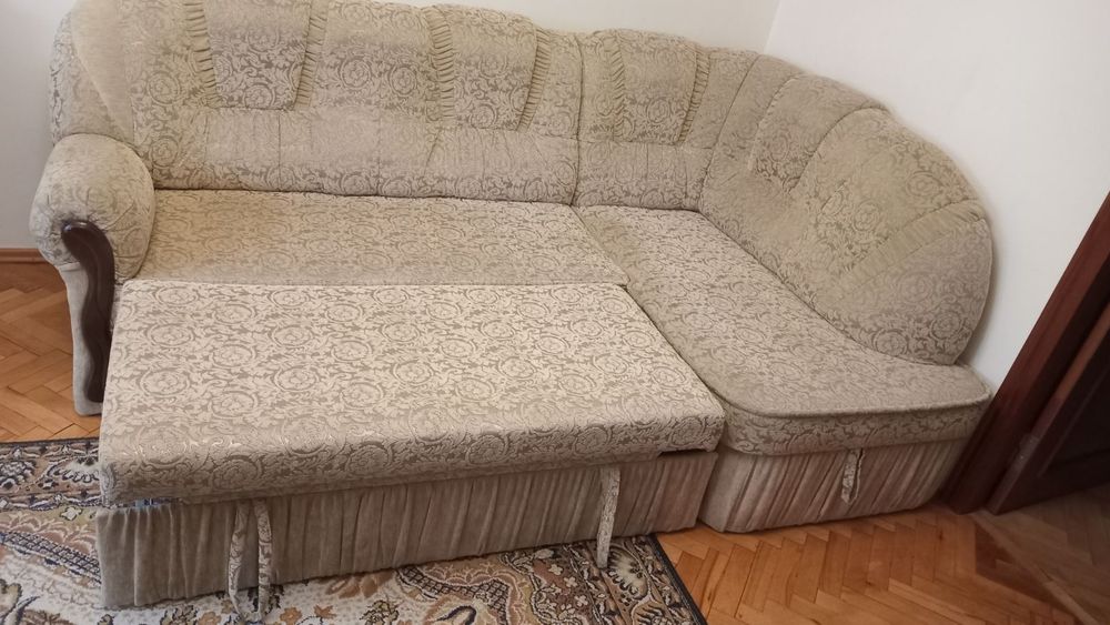 М'ягкий куток для вітальні