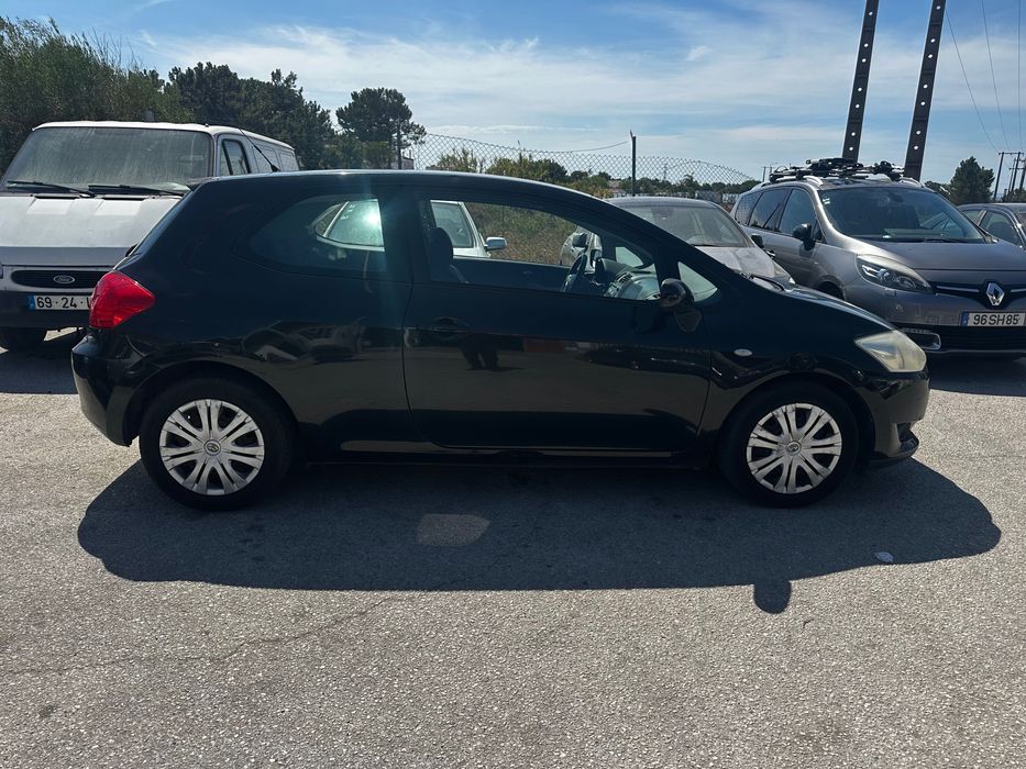 Toyota Auris 1.4 D-4D – Económico e Fiável