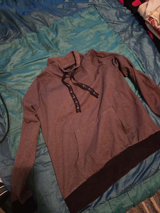 Roupa usada bom estado