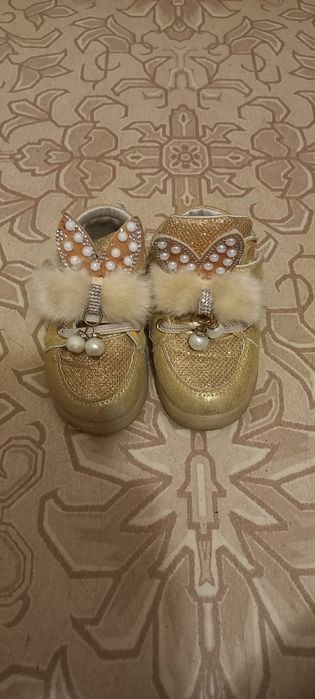 Кросівки для дівчинки, 22 розмір