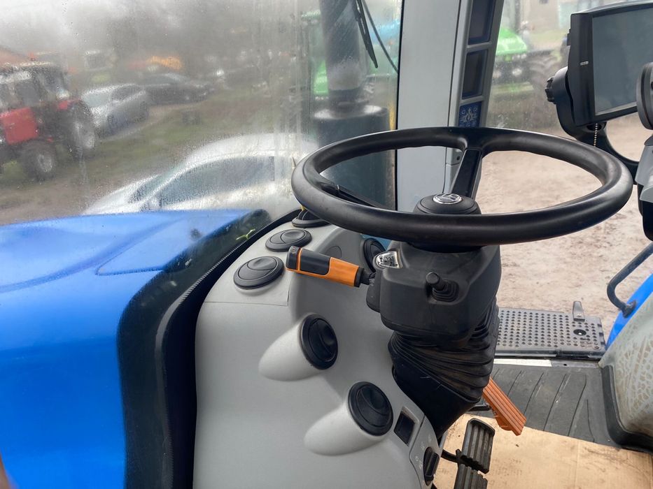 Траткор New Holland T8.410
