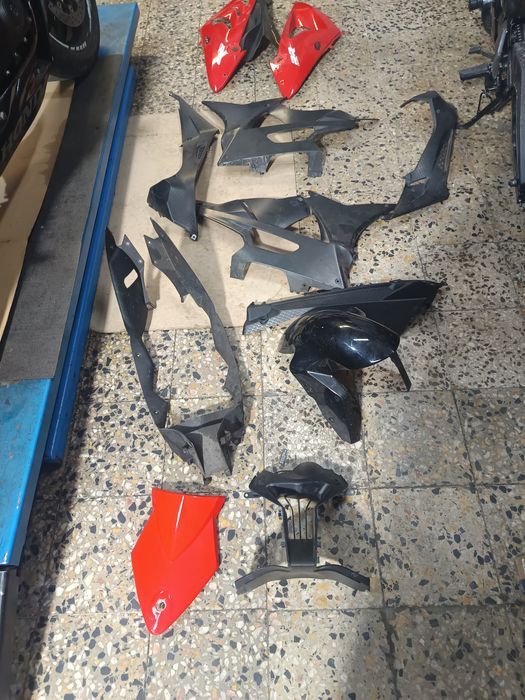 Vendo plásticos BMW s1000 r
